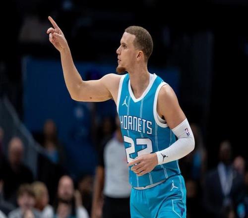 多伦多猛龙发布备战花絮，赛后临场应变，NBA季后赛任务艰巨，控场能力受关注的简单介绍