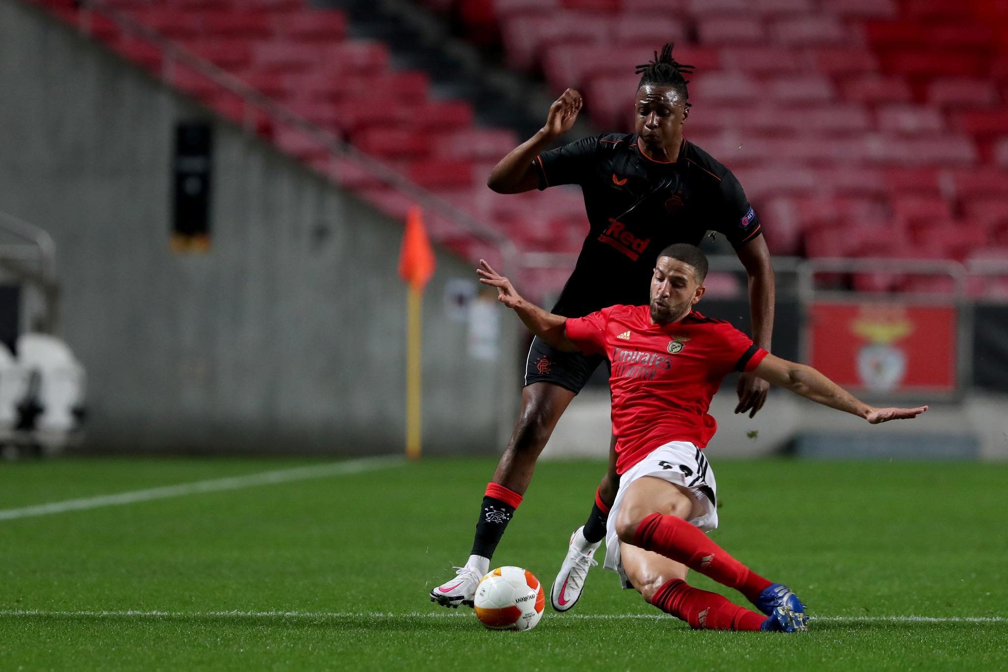 开云综合服务-里程碑夜！本菲卡门线救险；国王杯加时末段刷纪录；媒体盛赞；资深球员宣示担当的简单介绍