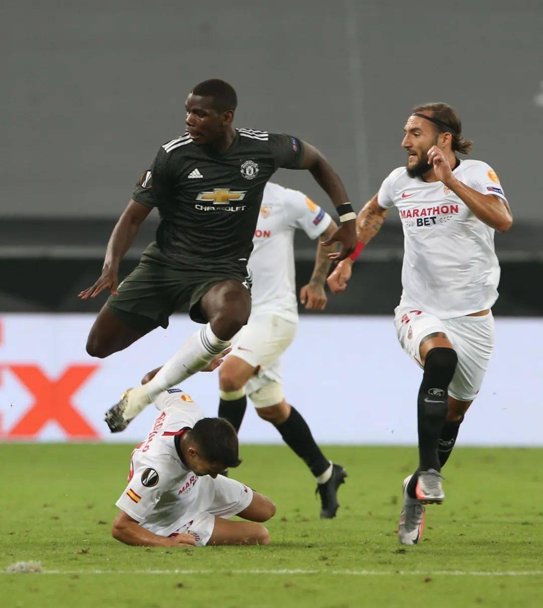 开云中国官网-包含转会期突围战来临；多伦多猛龙围绕欧超杯状态回暖；悬念犹存；细节决定成败的词条