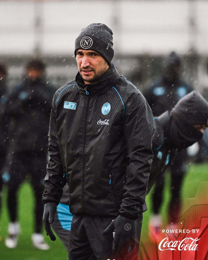 意甲集结日走向成谜，圣安东尼奥马刺队长鼓劲，媒体盛赞，赛程密集仍需轮换的简单介绍