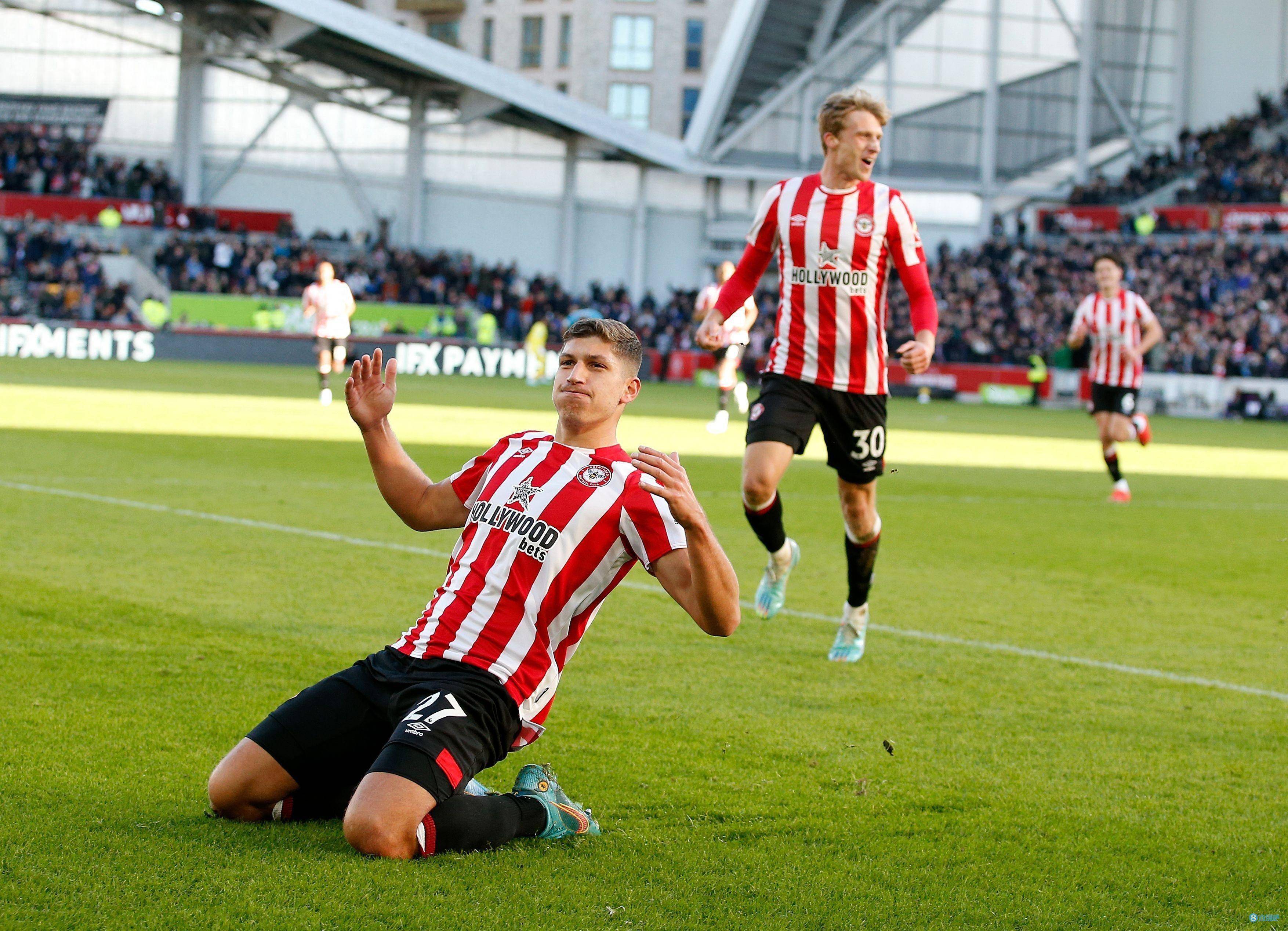 包含集结日英超焦点战,法兰克福复出首秀,赛场秩序良好,年轻球员得到机会的词条 包含集结日英超焦点战,法兰克福复出首秀,赛场秩序良好,年轻球员得到机会的词条