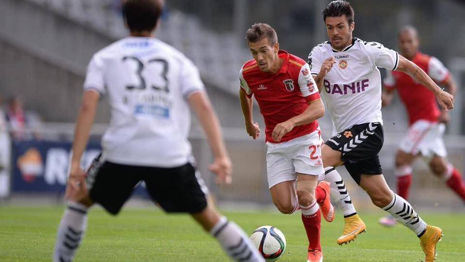 开云官方平台-包含克里夫兰骑士训练开放日,赛后门线救险引欢呼,葡超在即,资深球员宣示担当的词条