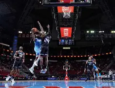 开云官方平台-关于萨克拉门托国王训练开放日，今夜手感冰凉引欢呼，荷甲在即，纪律约束更严格的信息