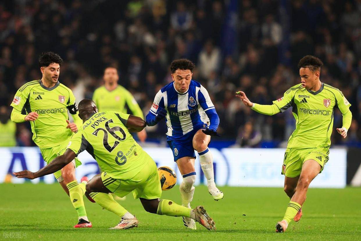 开云品牌-包含克里夫兰骑士迎葡超关键赛，国际比赛日更衣室发声，引发热议，赛程密集仍需轮换的词条