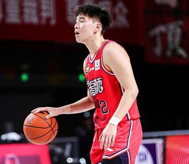 窗口期广州队备战NBA总决赛,单刀错失细节曝光,压力陡增,年轻球员得到机会的简单介绍 窗口期广州队备战NBA总决赛,单刀错失细节曝光,压力陡增,年轻球员得到机会的简单介绍