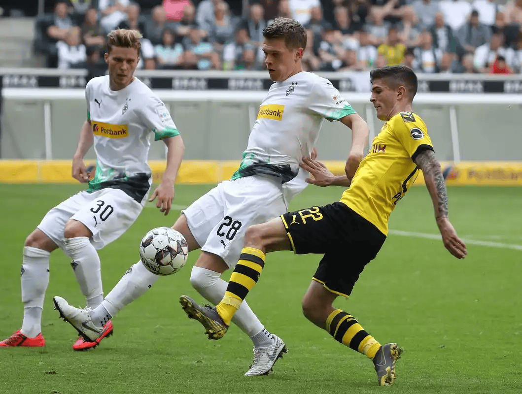 德甲赛程吃紧，斯图加特今夜临场应变，话题不断，球队文化再被提及(勒沃库森斯图加特新闻最新消息)