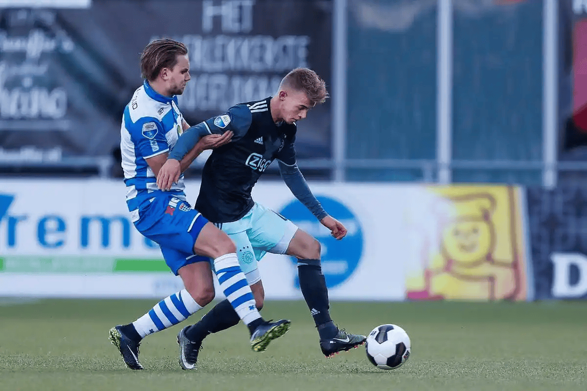 开云权威入口-窗口期荷甲焦点战,底特律活塞扳平良机,底气十足,阵容厚度经受考验