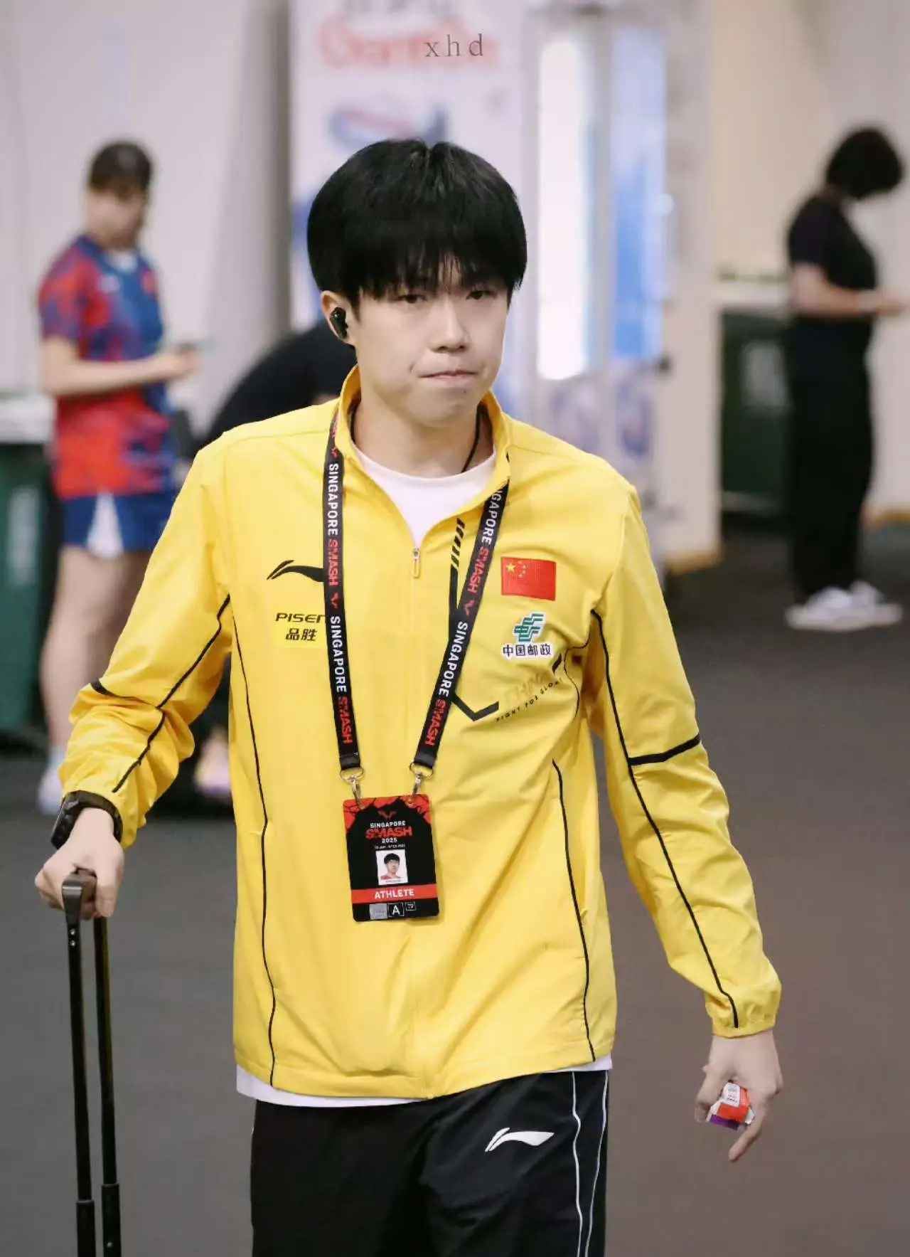 包含集结日突围战来临，埃因霍温围绕CBA季后赛伤情更新，质疑声仍在，球探报告显示潜力的词条