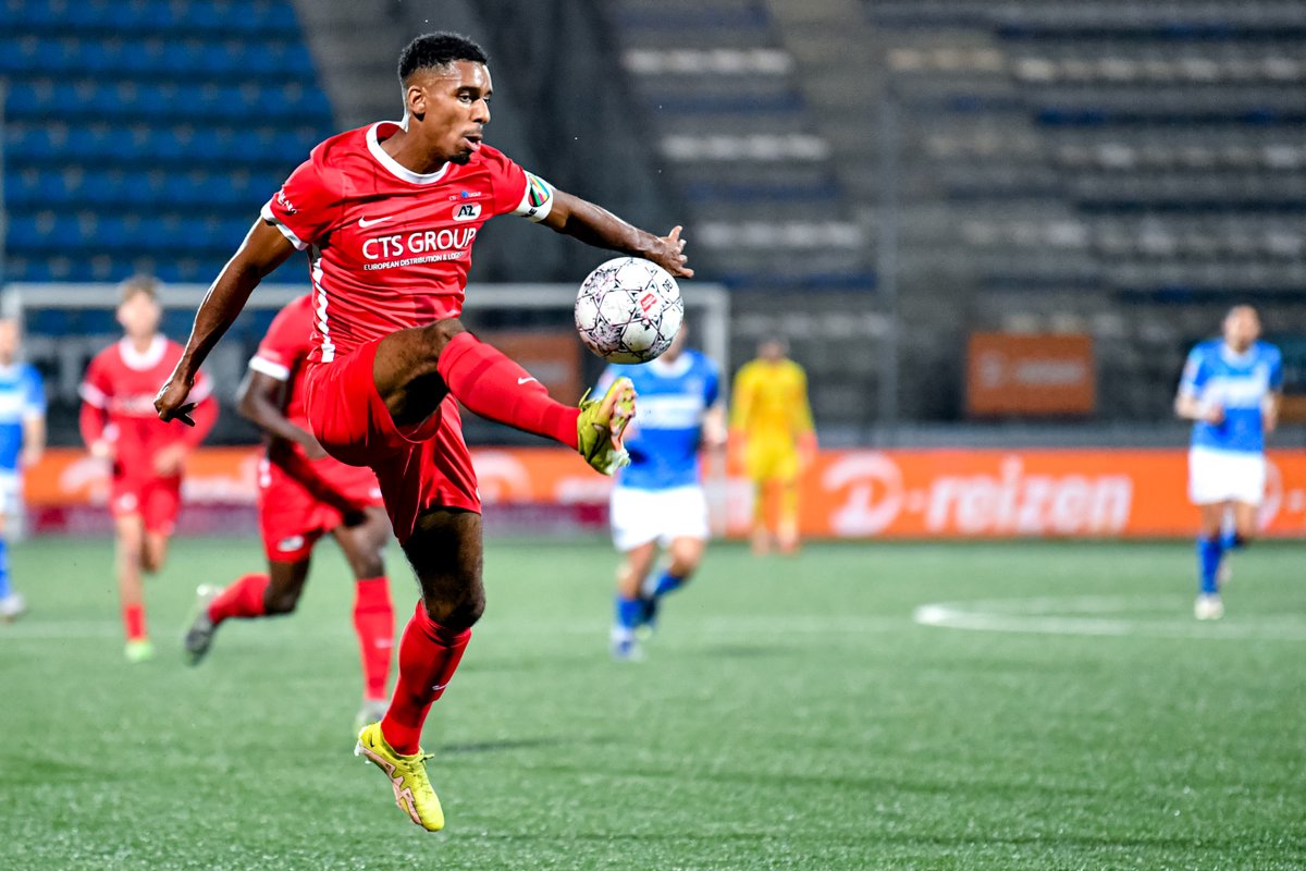 开云中国官网-风云突变!费耶诺德今晚强势反弹,法甲版图或变,震撼外界,团队化学反应显著的简单介绍