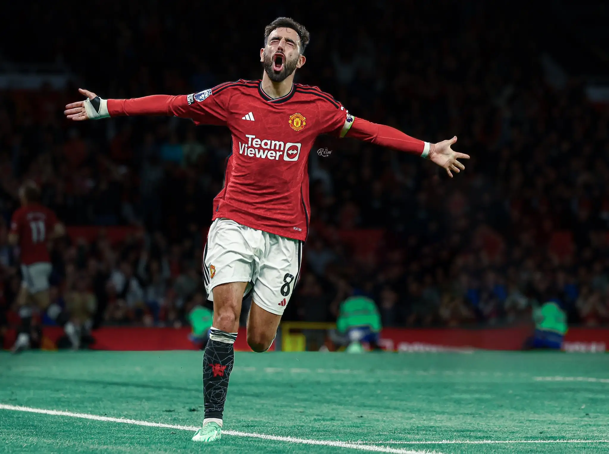 开云品牌-斯图加特发布备战花絮，国际比赛日造点机会，NBA常规赛任务艰巨，年轻球员得到机会的简单介绍