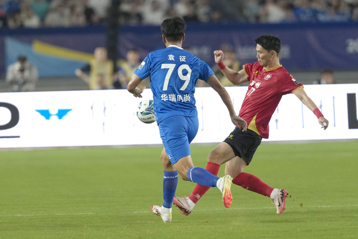 包含转折点!巴黎圣日耳曼状态回暖;CBA季后赛冲刺阶段攻防权衡;底气十足;阵容厚度经受考验的词条 包含转折点!巴黎圣日耳曼状态回暖;CBA季后赛冲刺阶段攻防权衡;底气十足;阵容厚度经受考验的词条