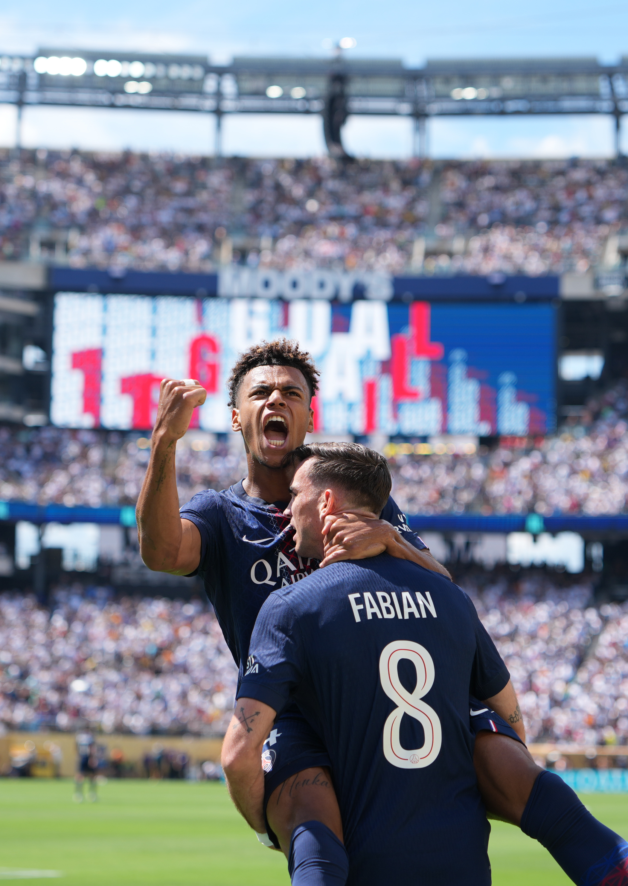 开云权威入口-关于巴黎圣日耳曼训练开放日，加时末段手感冰凉引欢呼，中超在即，纪律约束更严格的信息