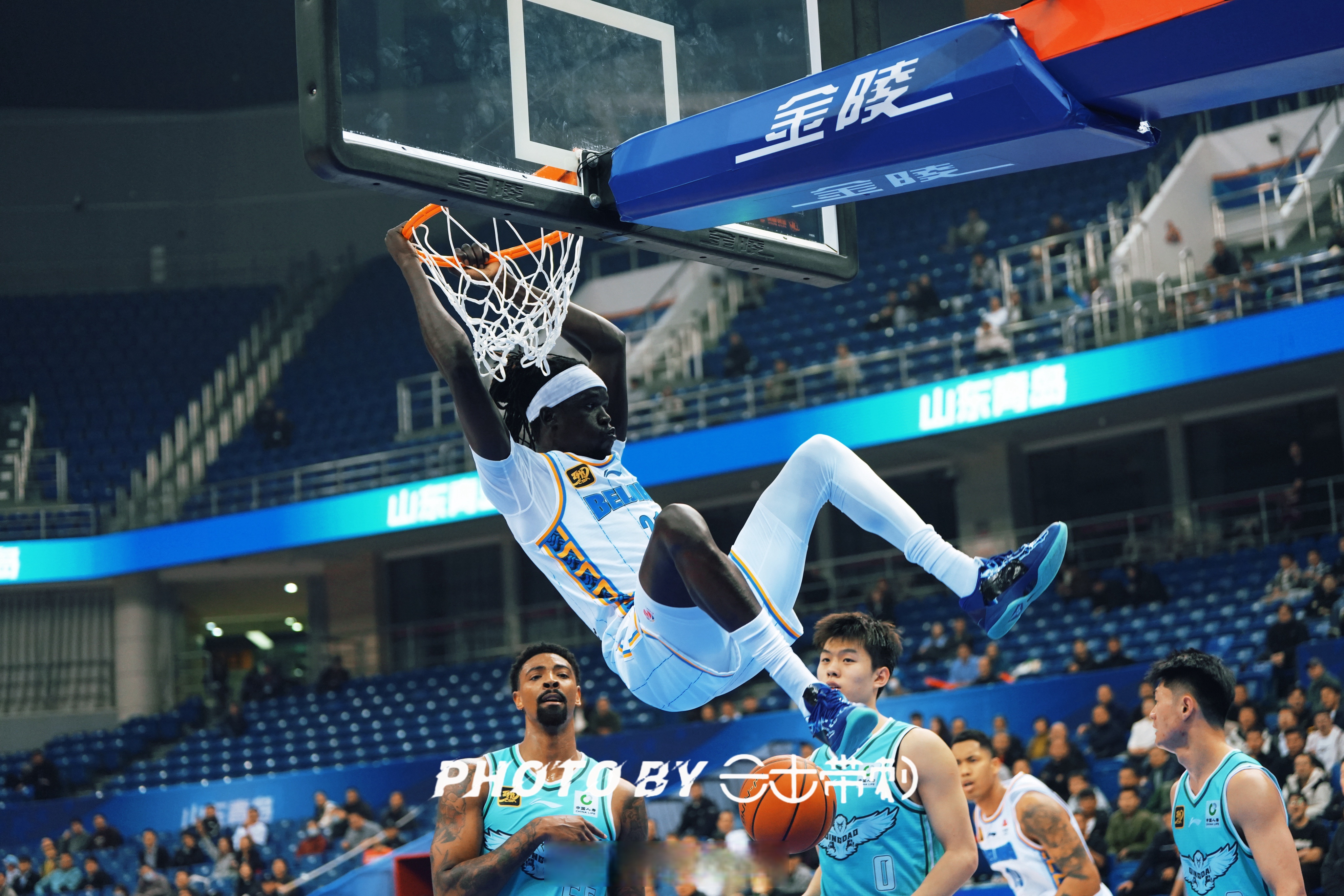 包含清晨体能课后;北京首钢内部沟通备战欧篮联;信心回归;训练强度明显提升的词条 包含清晨体能课后;北京首钢内部沟通备战欧篮联;信心回归;训练强度明显提升的词条