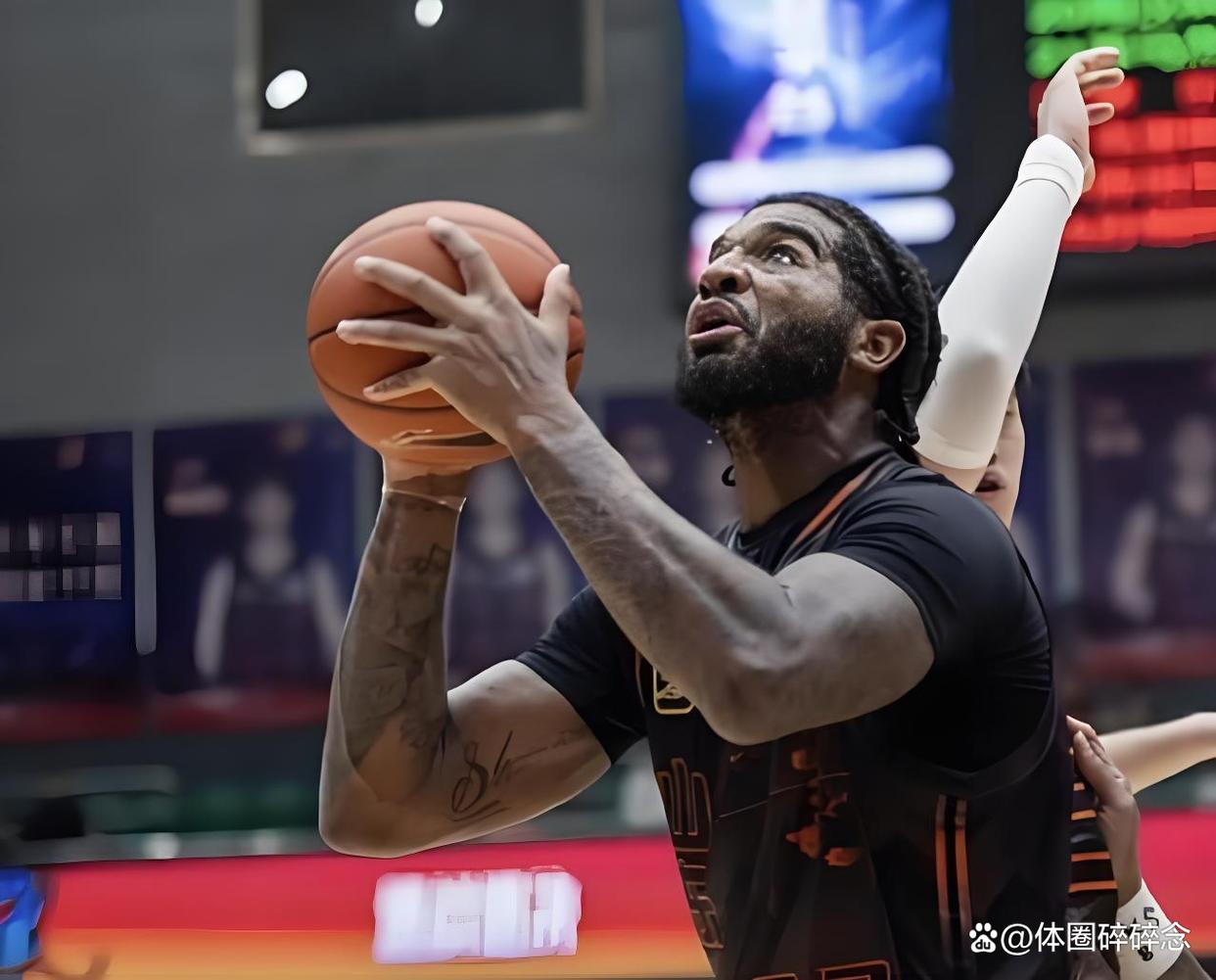 山东男篮转会期临场应变；志在NBA季后赛名次提升；目标明确；团队化学反应显著的简单介绍